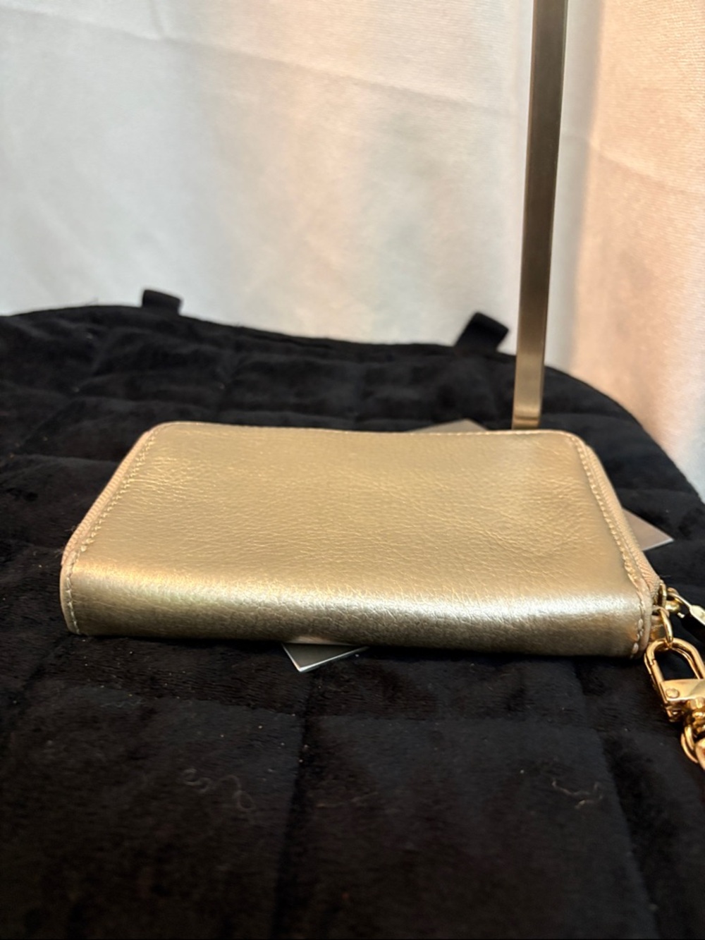 Tory Burch Metallic Gold Leather Zip Wallet - Picture 5 of 17